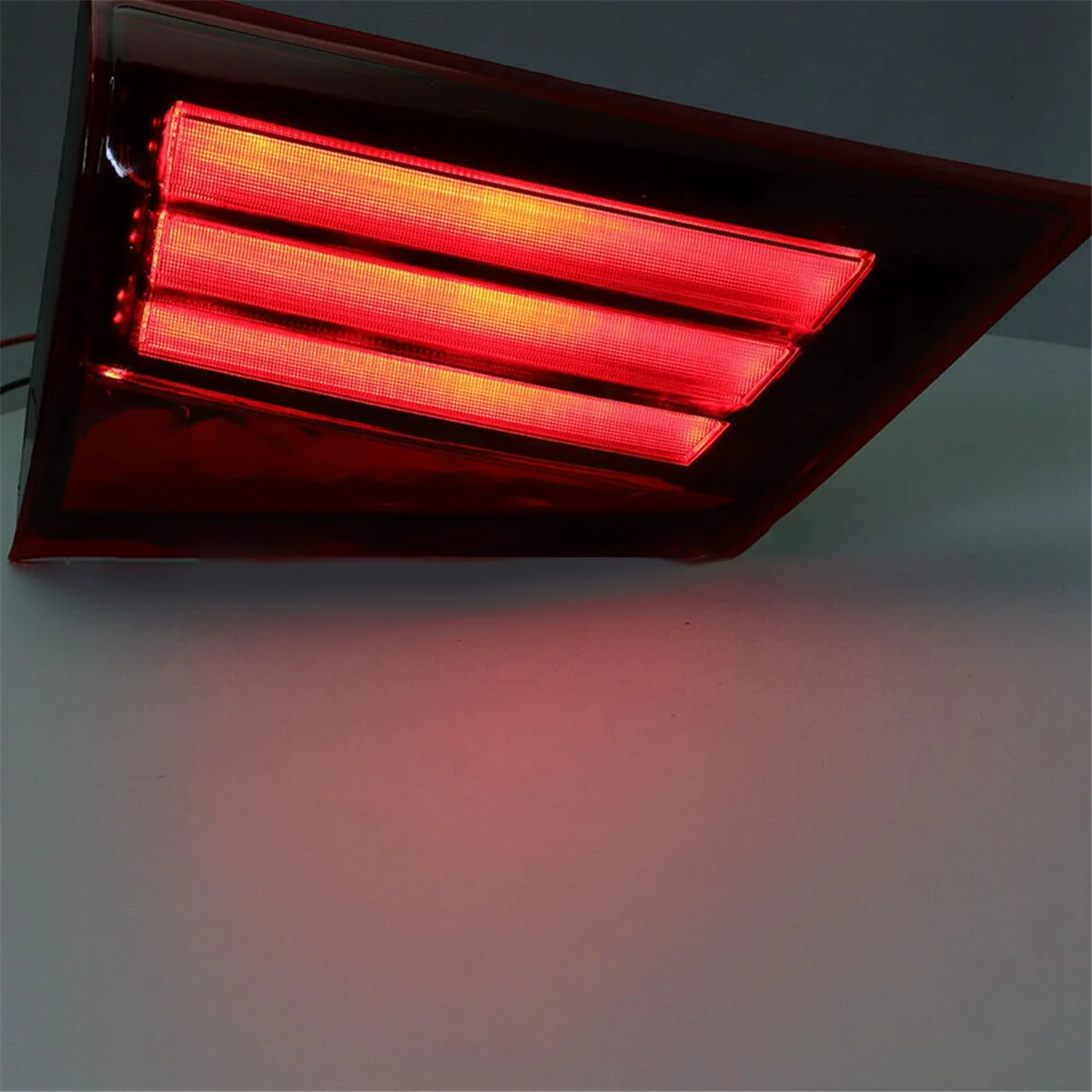 Левый задний светодиодный фонарь в сборе 8331A179 для внутреннего заднего фонаря