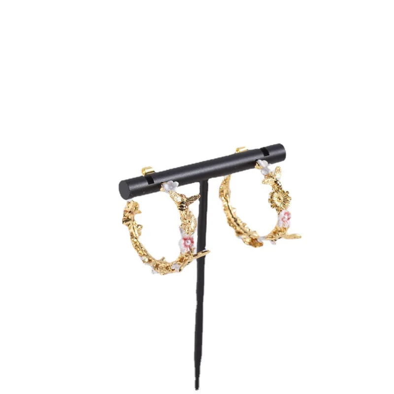 

European and American Jewelry Fashion Hand-painted Glaze Color Sen Series Beautiful Flowers Cute Bee Wreath Circle Earrings