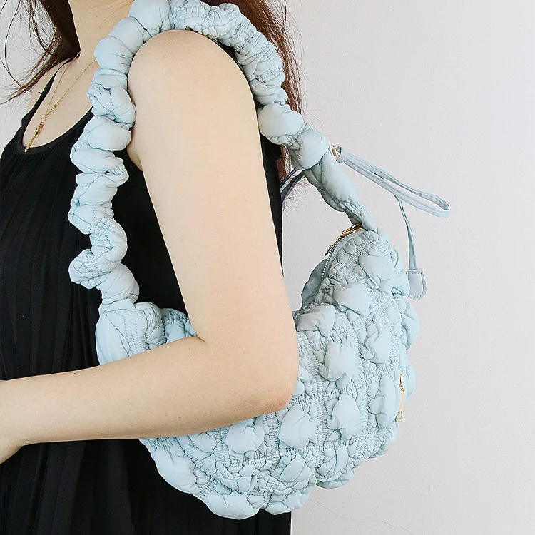 2023 Niche Joker Cloud Fold Bag Women's Down Cotton Luxury Bag Casual Light and Large Capacity Crossbody Bag