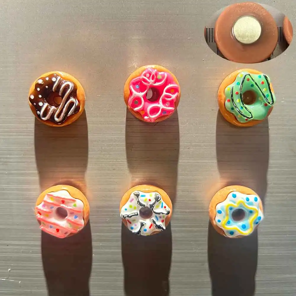 

Магниты на холодильник еда шоколадный пончик