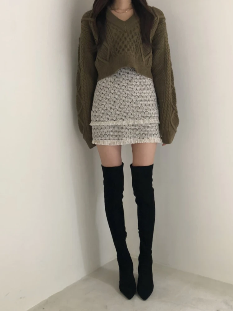 

Модные женские свитера, новинка зимы 2023, свободная короткая трикотажная одежда, универсальный Асимметричный топ с круглым вырезом и длинным рукавом, кружевные пуловеры с открытой спиной