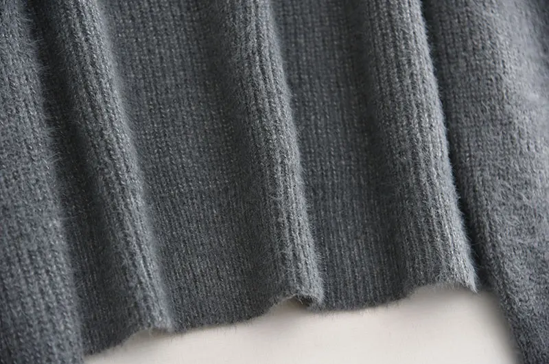 Kuo 2023 зимний дизайн элегантный вязаный свитер контрастного цвета с открытыми