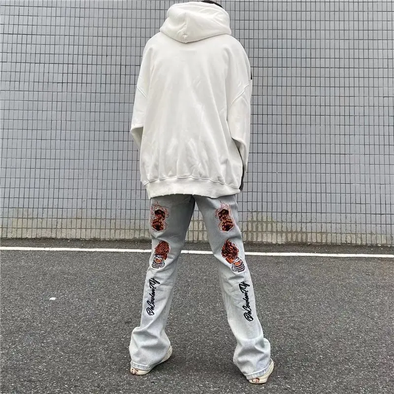 2022 Vibe Style Streetwear Men Slim Flare Jeans Pants Skull Embroidery Travis Scott Hip Hop Vintage Punk Denim Trousers Pantalon