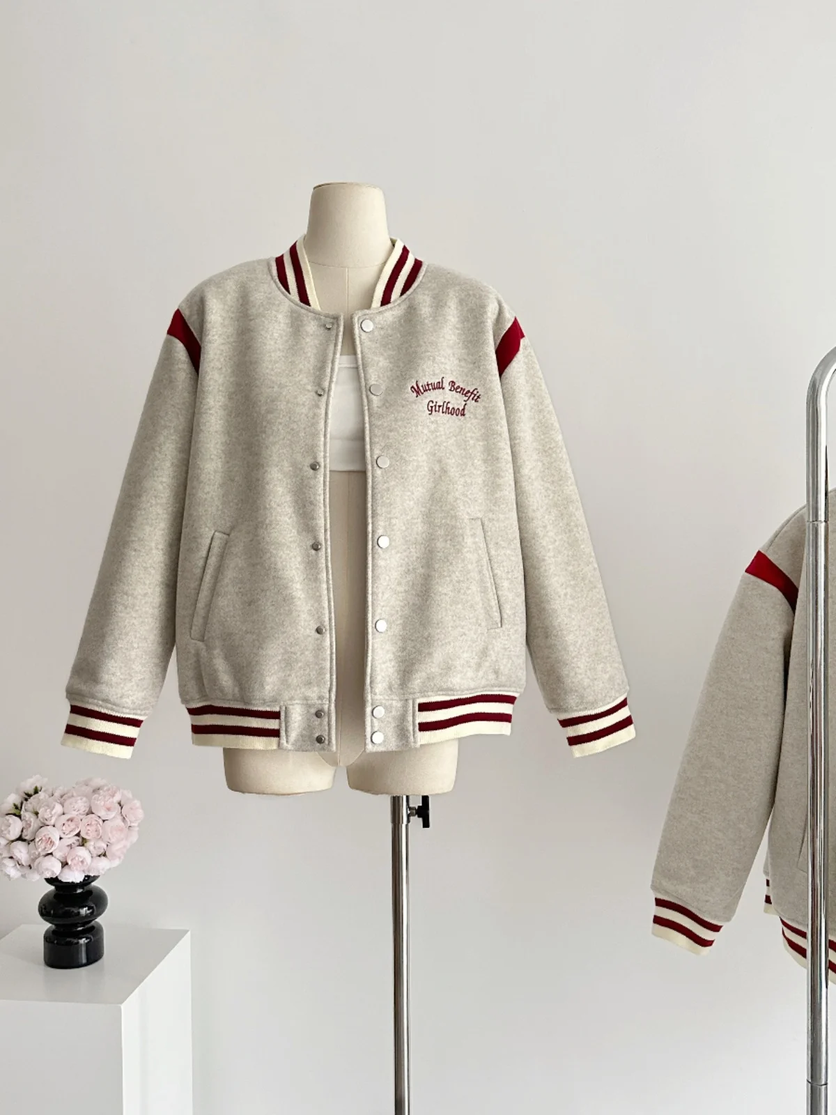 Изящная шерстяная бейсбольная форма женский осенне-зимний пуховик новинка 2024