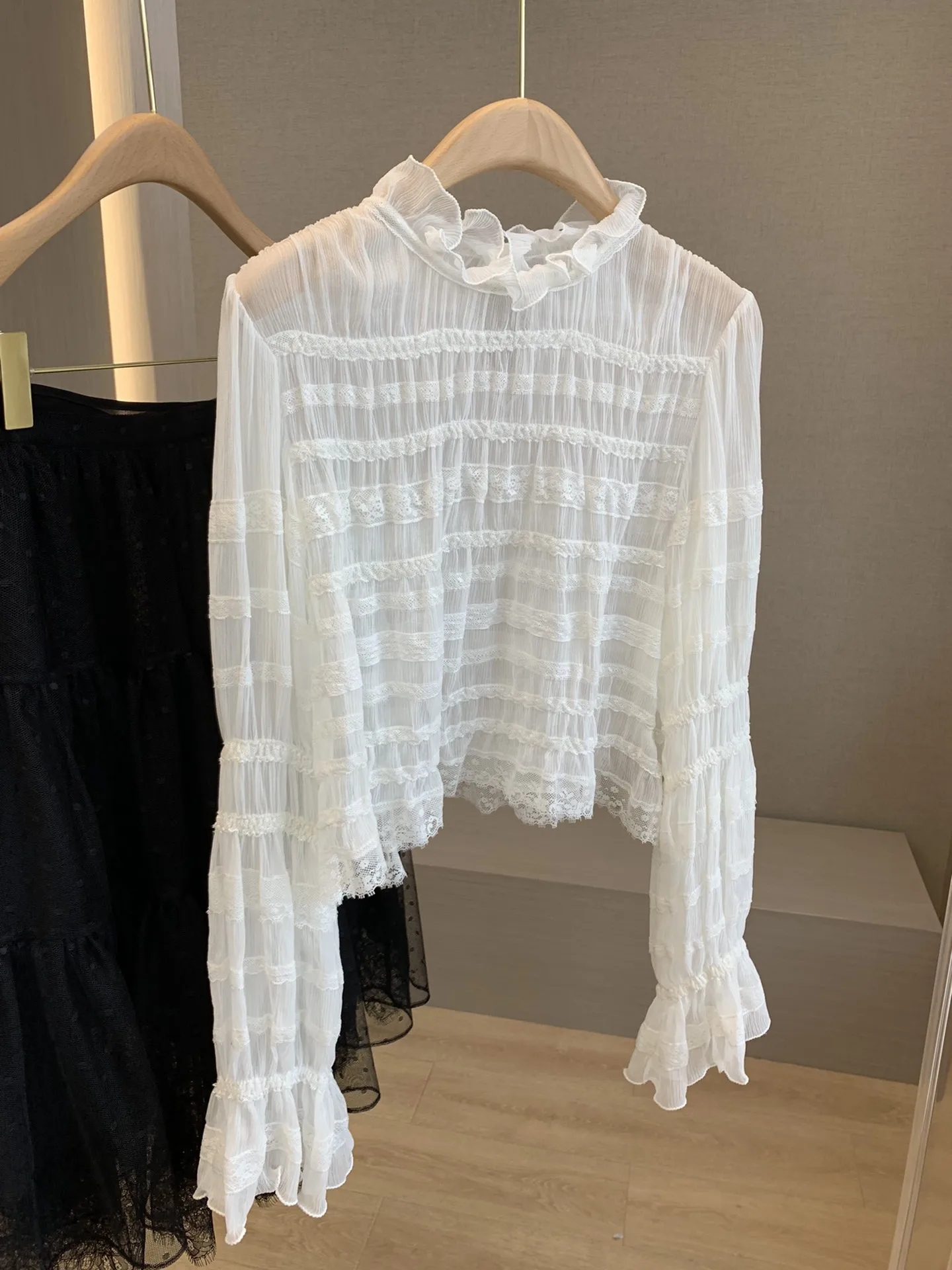 

Минималистичный стиль, идеально подходит для всех, легко носить, высококачественный и стильный h10.18