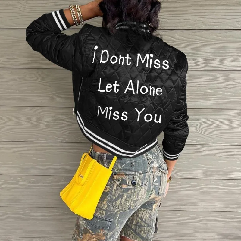 

Женская Стеганая куртка-бомбер с хлопковой подкладкой и вышивкой