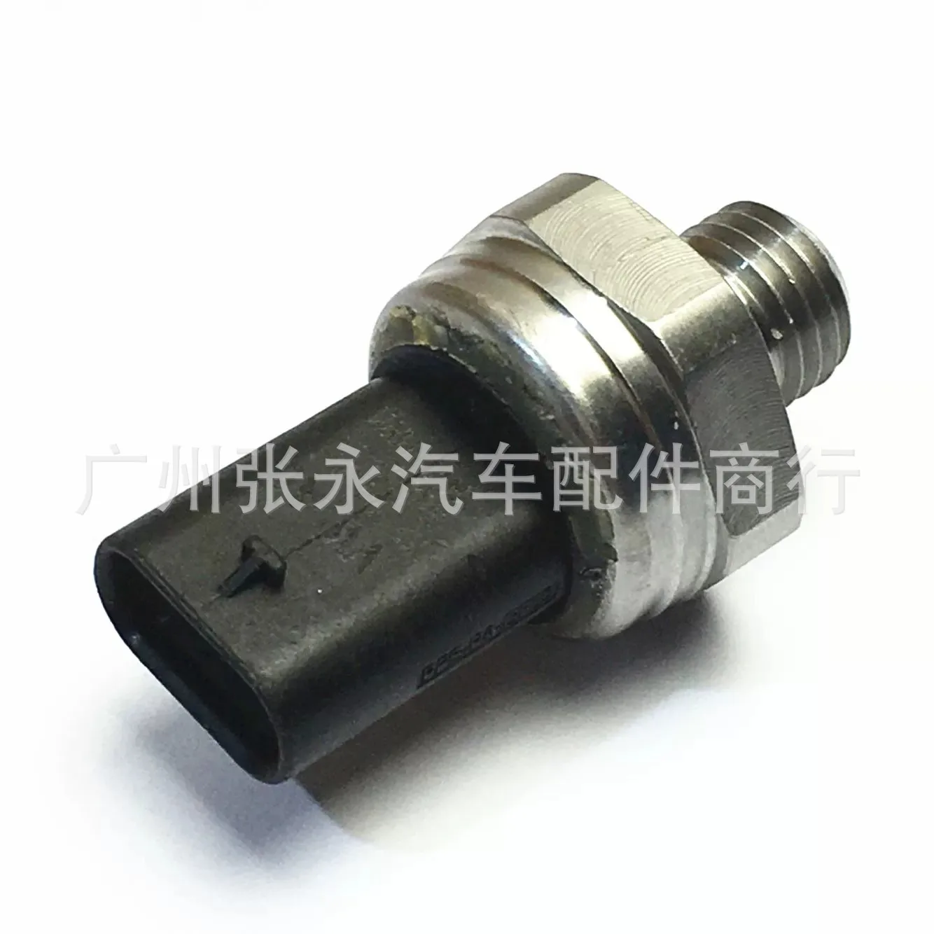 Фото Подходит для Volkswagen SENSA, датчик давления топлива Common Rail 057131225A 51CP19-01 №1