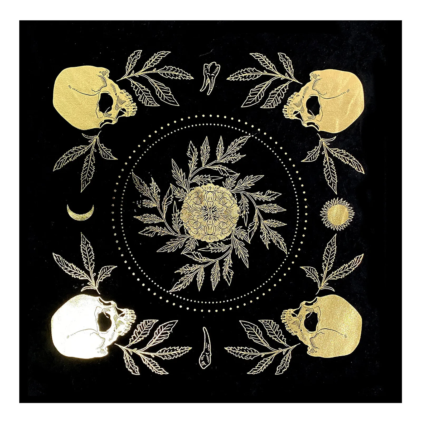 

Divination Tablecloth Black Gold Velvet Tarot Card Mat 19.30*19.30 Inches Square Board Game ClothZodiac Astrology Tablecloth