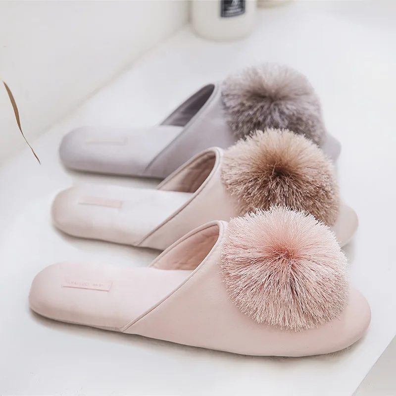 New Product Tassel Ball Comfortable Furry Indoor Home Slippers Female Rubber Bottom Slippers
