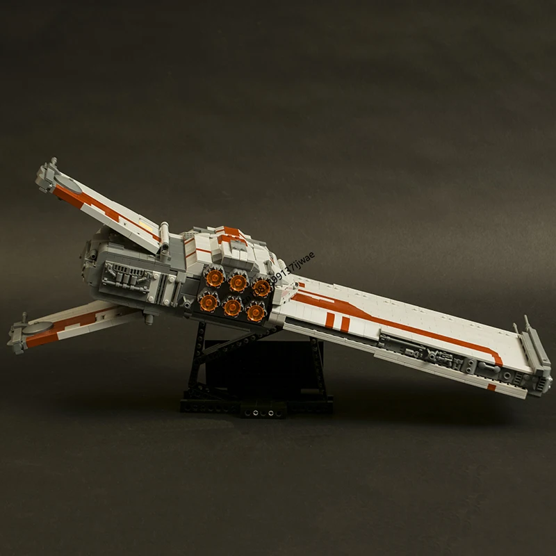 Конструктор MOC BT-7 Thunderclap 2199 деталей