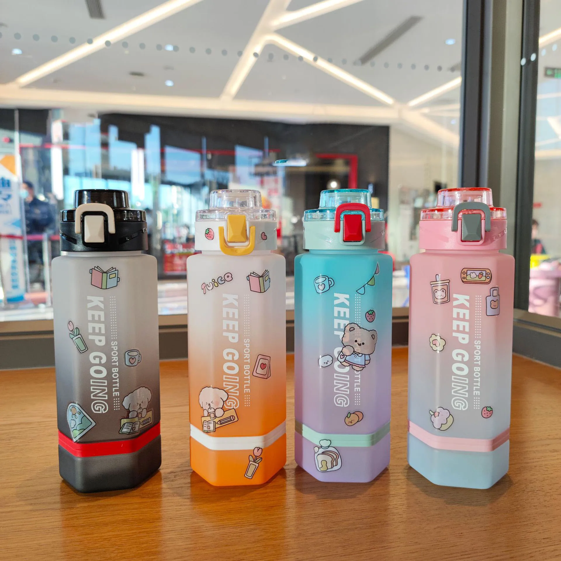 

Two-color Gradient Color Hexagonal Plastic Cup With Latch Portable Carry Rope Tea Separator Straight Drinking Cups 700ml