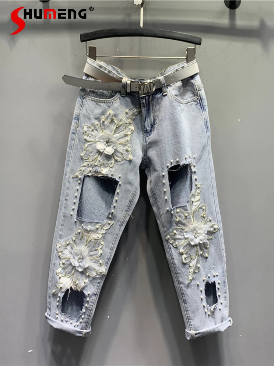 

Женские джинсы с 3D цветами, модные элегантные Серебристые джинсы в европейском стиле, уличная одежда, рваные и нищие укороченные брюки-султ...