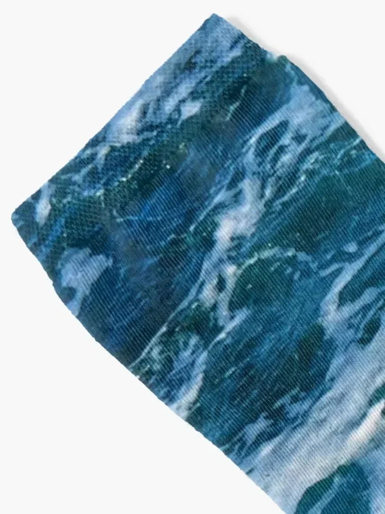 Потрясающая морская вода в маяке Cantick Head на красивом острове Оркли Хой носках