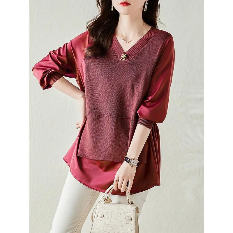 

Fashion shirt stitching knitted sweater 2021 spring and autumn new loose simple solid color v-neck fake two-piece blouse women