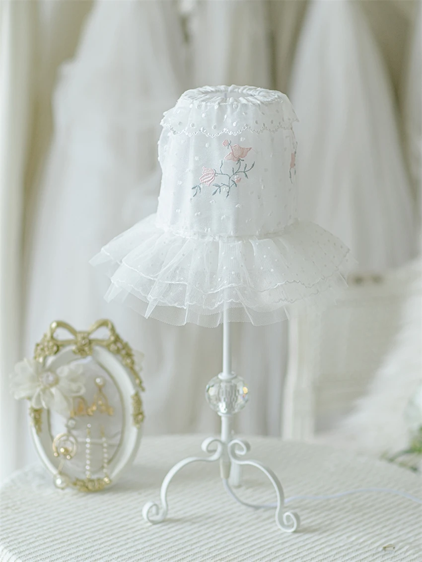 

White crystal tripod table lamps French vintage bedroom princess girl room American warm bedside table lights decor lighting