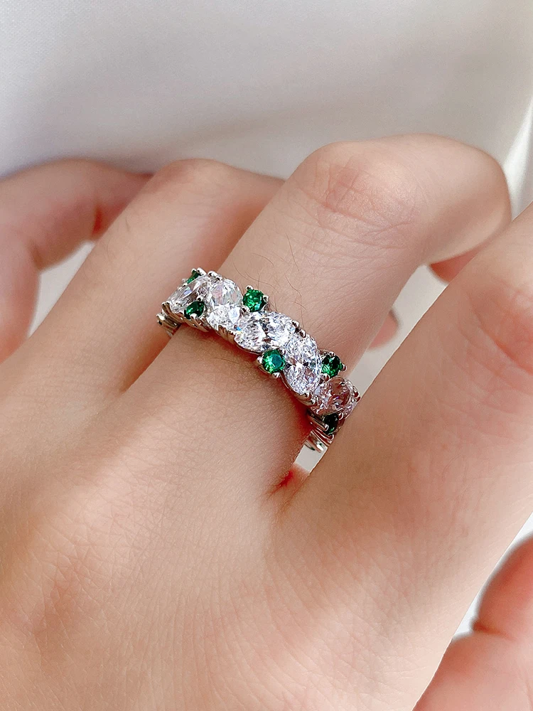 Кольцо с овальным рядом и бриллиантом женское стерлинговое серебро