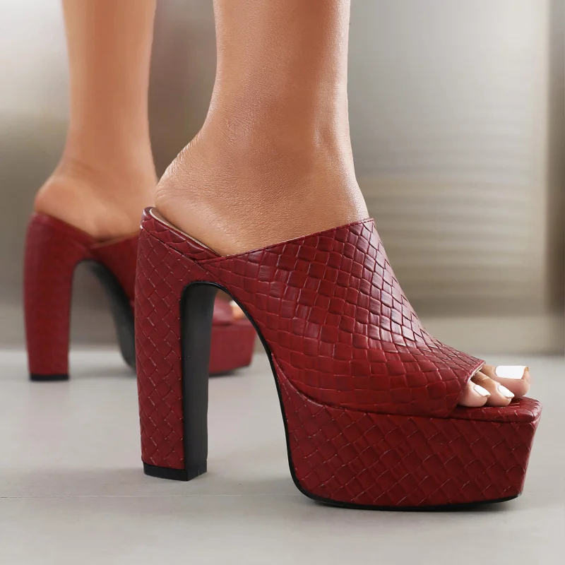 

2023 new summer Women sandals plus size 22-26.5cm length PU upper Embossed plaid mules High Heels platform thick heel shoes