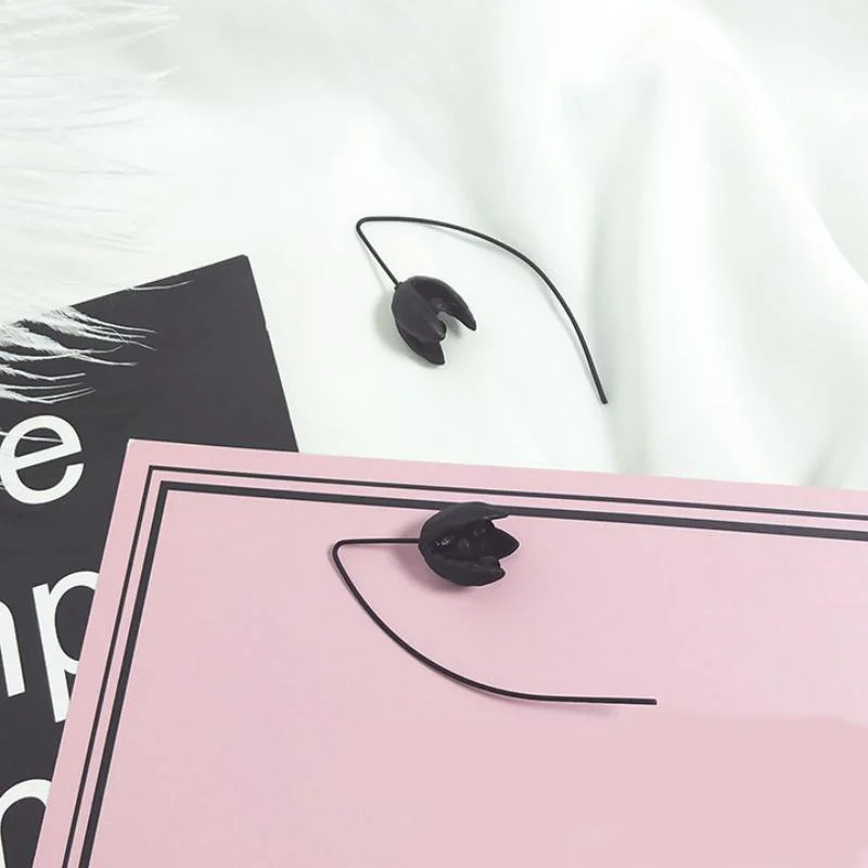 

Oversize Black Flower Shaped Earrings for Women Punk Exaggerated Large Copper Alloy Smooth Round Hoops Goth Girls Jewelry Gifts