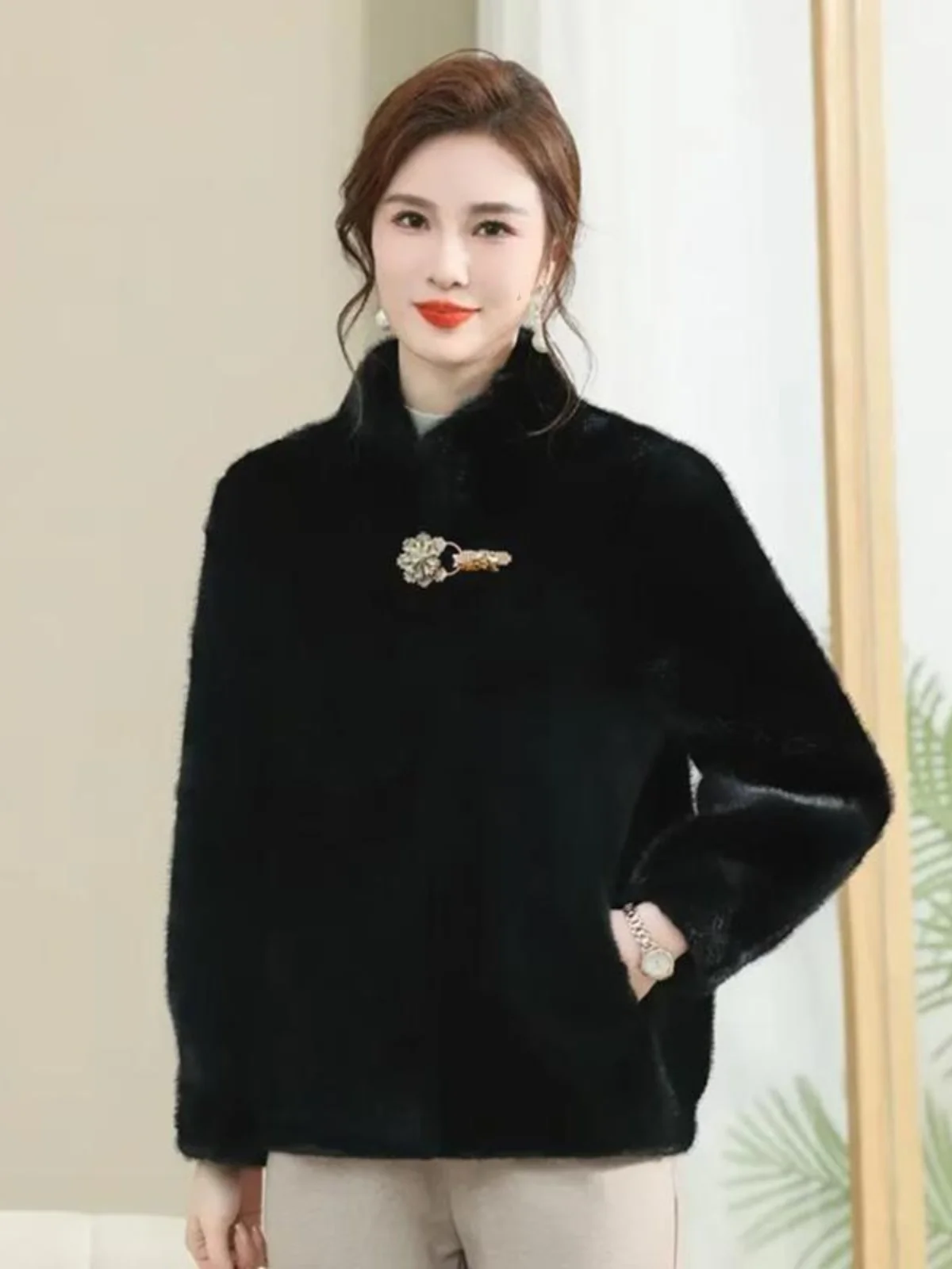 Mom's Autumn and Winter Fur Outerwear Short Western Sle Mink Velvet Top Middle-Aged Elderly Women's Clothes ...