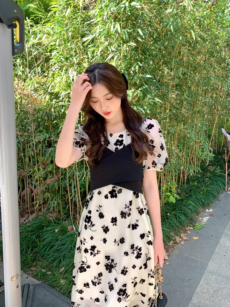 

French retro minority design floral lace up dress for women 2022 summer new small temperament skirt