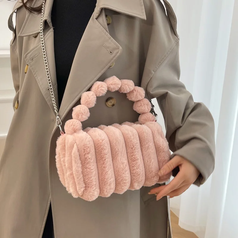 Рисунок 3 - Новинка 2023, сумка из искусственного меха лисы