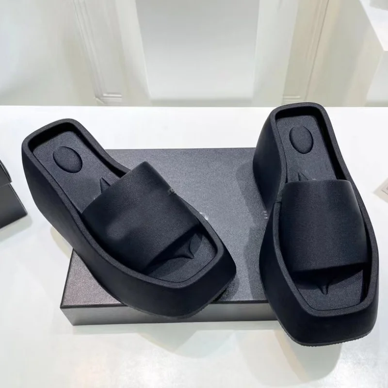 High version thick sole slippers, 2023 Summer sponge cake shoes,extra height, versatile, solid color, one line slipper for women