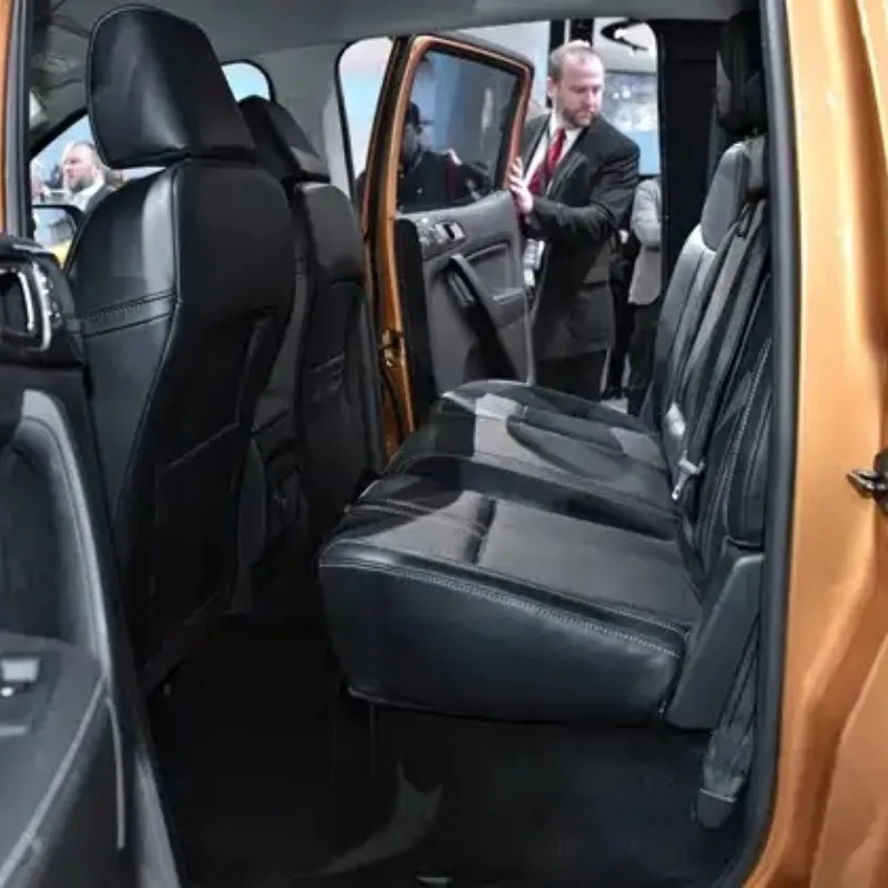 Фото Подходит для Ford Ranger 2018. Чехлы на сиденья из веганской кожи для 5 передних сидений. №3