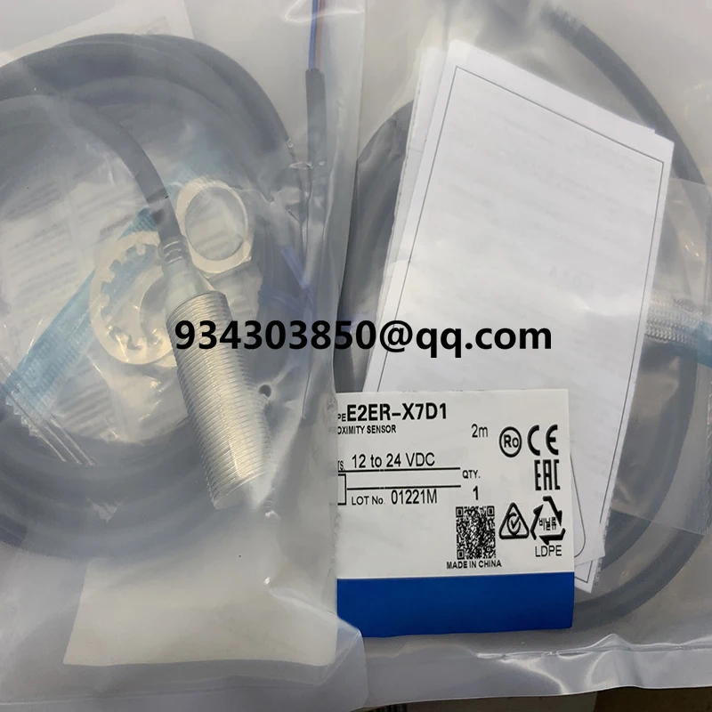 100% новый датчик E2ER-X7D1 E2ER-X2D1 E2ER-X2D2 E2ER-X3D1 E2ER-X3D2 E2ER-X7D2 В наличии