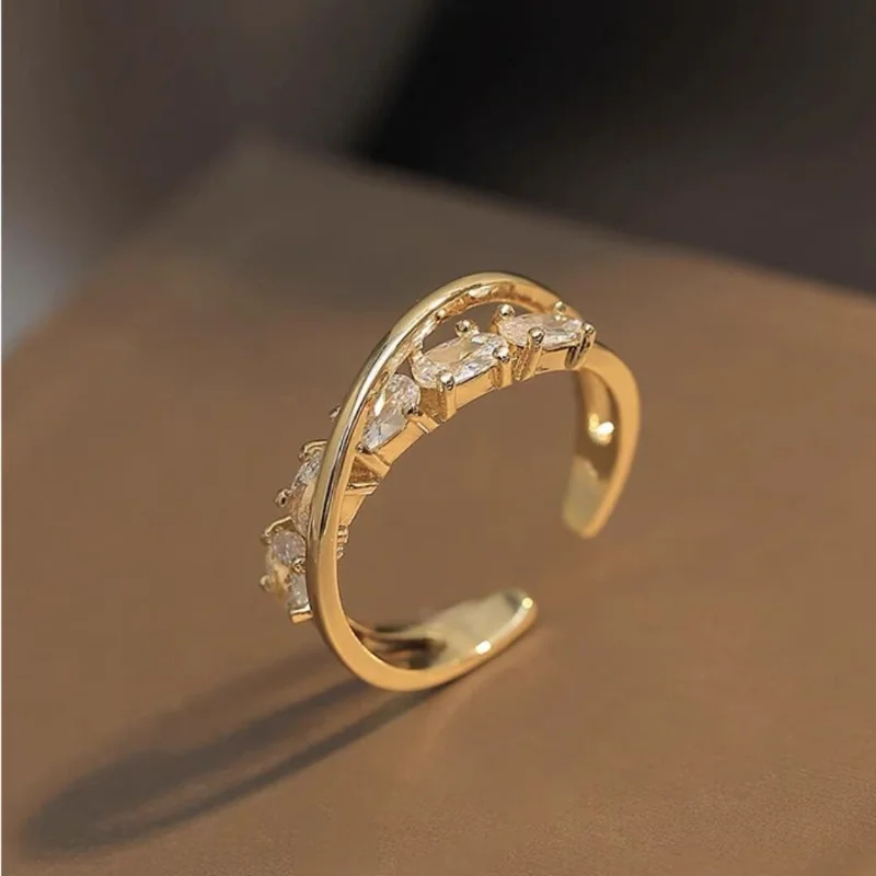 

Ins Light Luxury Niche Design Wind Copper Zircon -plated Micro-set Geometric Open Rings for Women All-match Wedding Ring