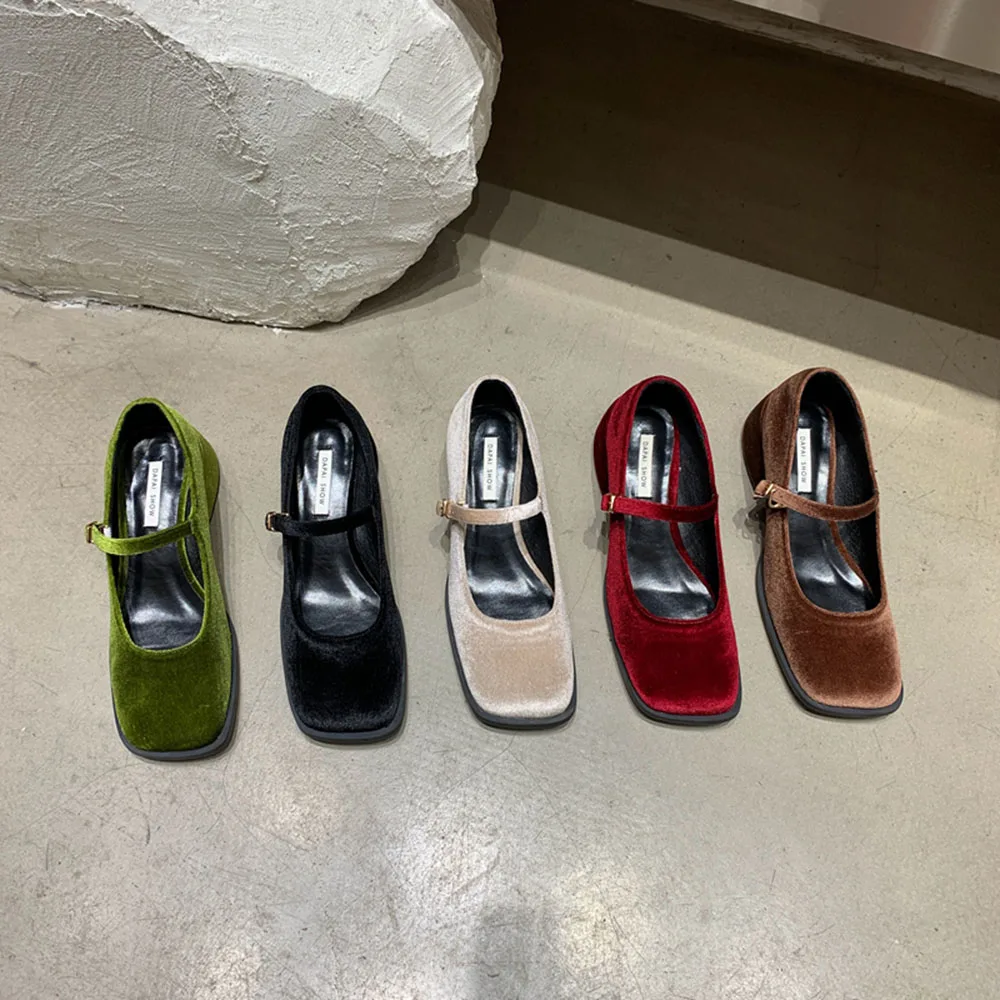 

Туфли-лодочки женские атласные, элегантные на толстом каблуке средней высоты, с круглым носком, с пряжкой, зеленые, черные, бежевые, красные, ...