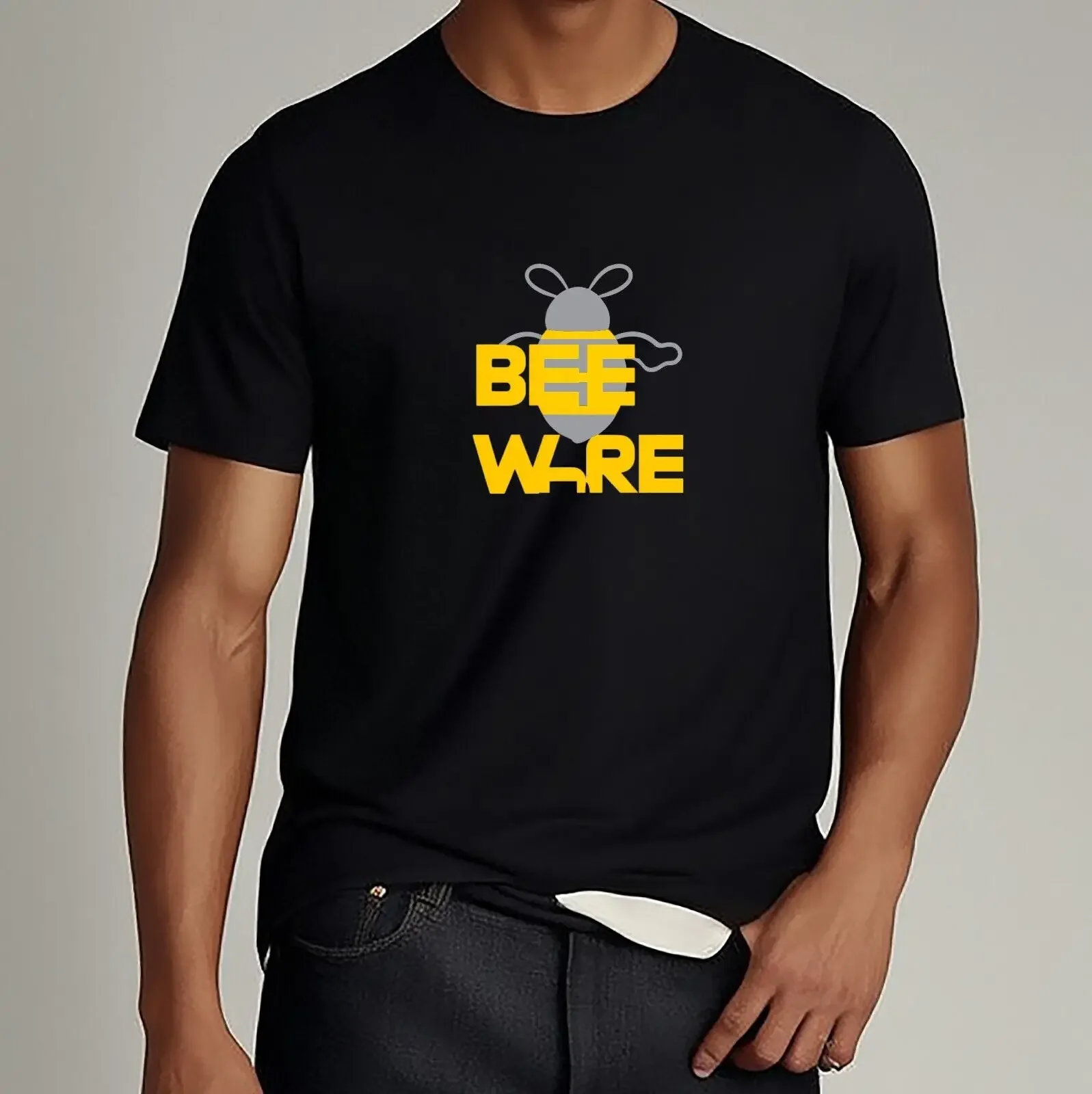 Фото Футболка BEE WARE с ярким желтым принтом и изображением пчелы, унисекс. №1