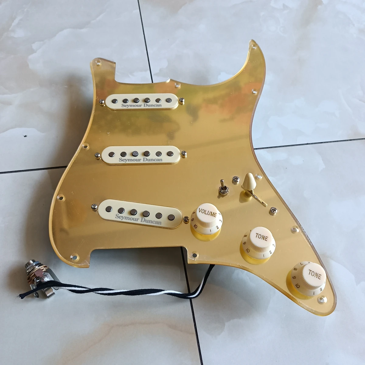 

SSS Upgrade Prewired Strat Pickguard Set Multifunction Switch Seymour Duncan Single Coil Pickups CTS Brass Fit For Fender Guitar