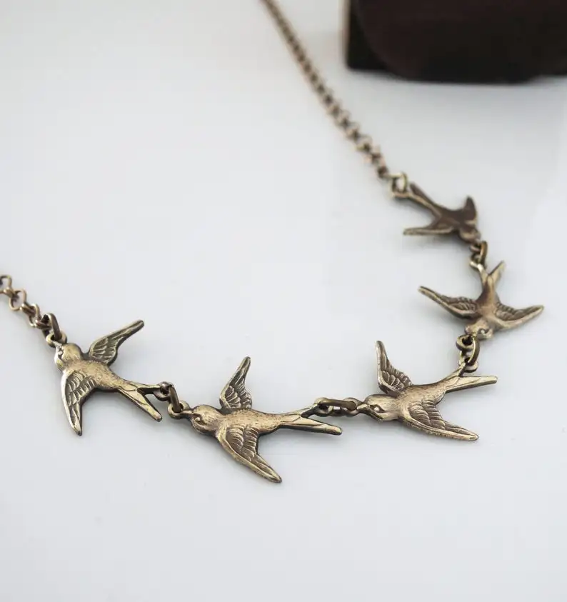

New Hot Sale Retro Simple Three Sparrow Birds Antique Bronze Necklace