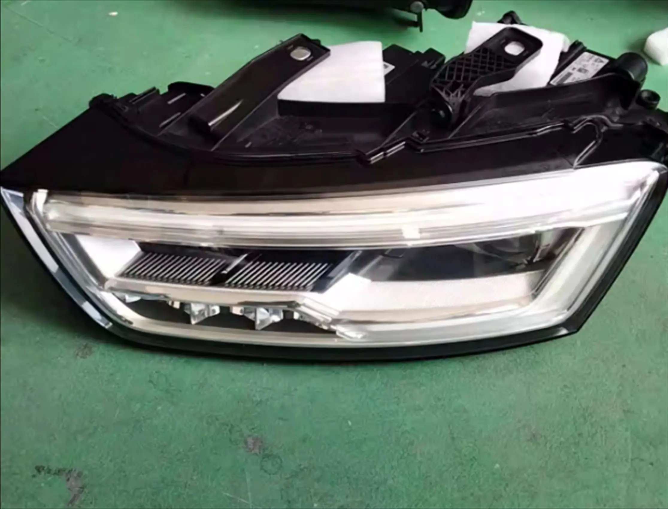 

Front LED Headlamp Headlight for Audi Q3 DRL Daytime Running Light Turn signal