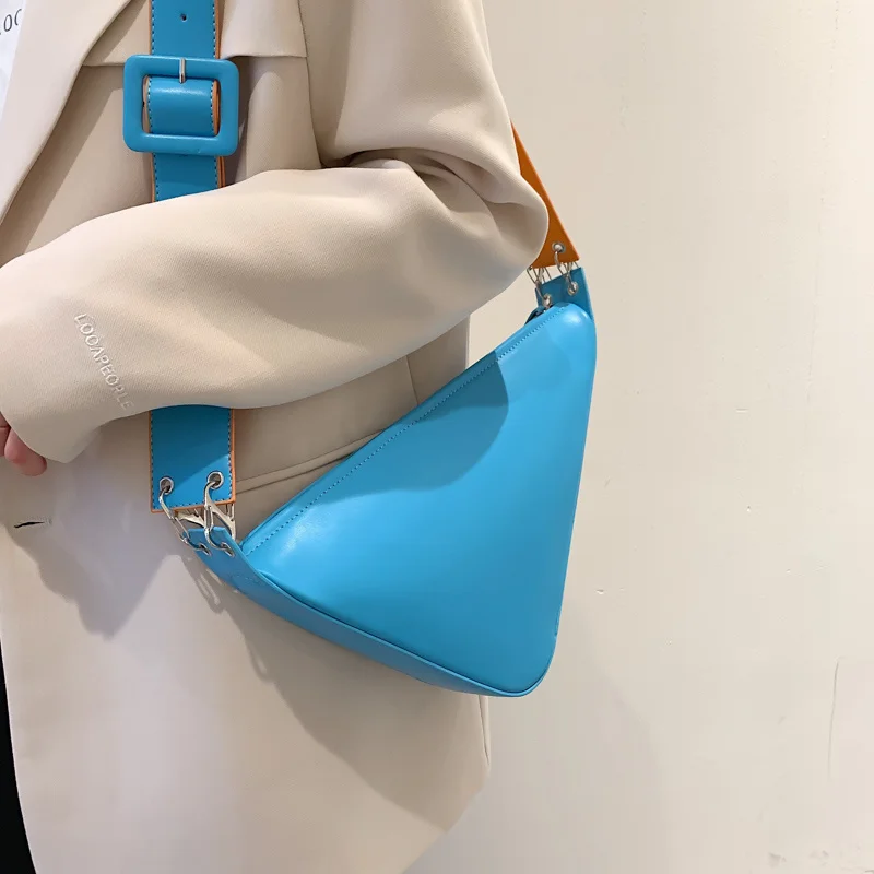 

Solid Color Triangle PU Leather Shoulder Bag for Women 2023 Adjustable Shoulder Straps Female Crossbody Bag Designer Luxury Bag