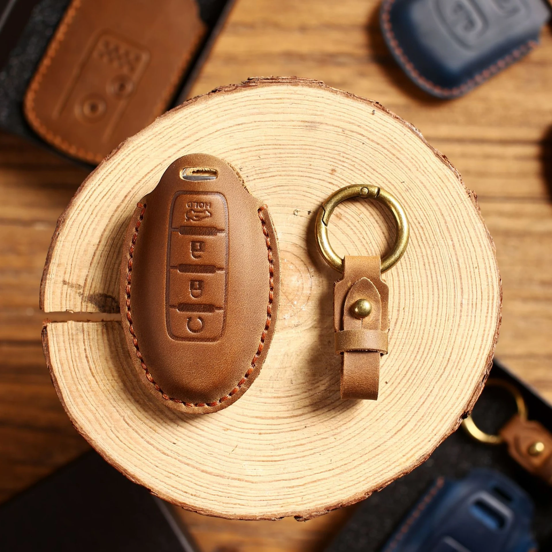 

Leather Key Case Cover Fob Keychain Holder for Nissan X-Trail Tiida Sylphy Qashqai Teana Murano Accessories Remote Keyring Bag