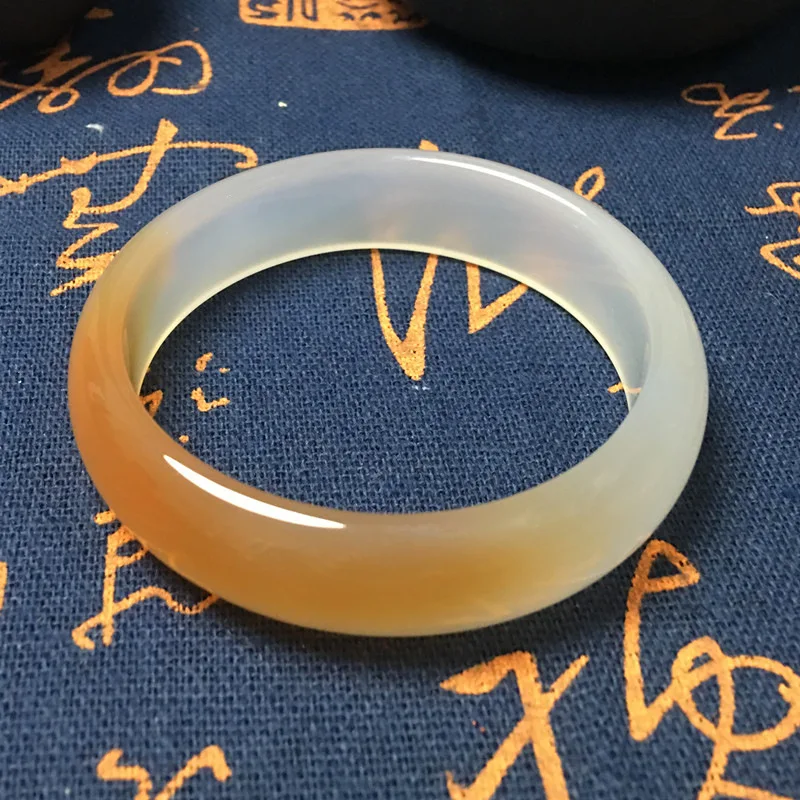 

Natural Madagascar Chalcedony Bracelet Pretty Honey Agate Bracelet Ladies Jewelry