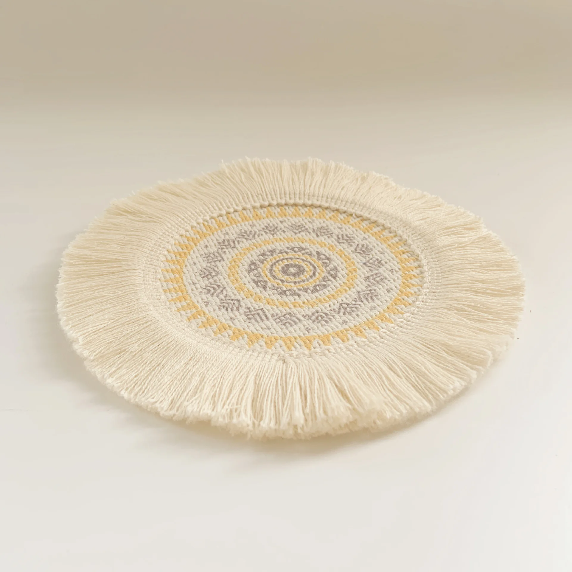 

Круглая подставка для чашки из хлопка