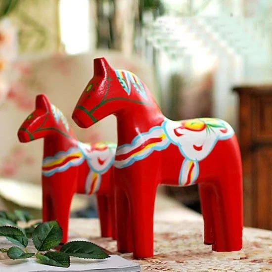 

Handmade Sweden Dala red horse Trojan horse ornaments home living room creative decorations crafts gifts