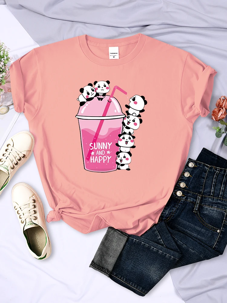 

Летняя и яркая женская футболка с красной пандой, уличная дышащая футболка с коротким рукавом в стиле Харадзюку, крутая футболка, Повседнев...