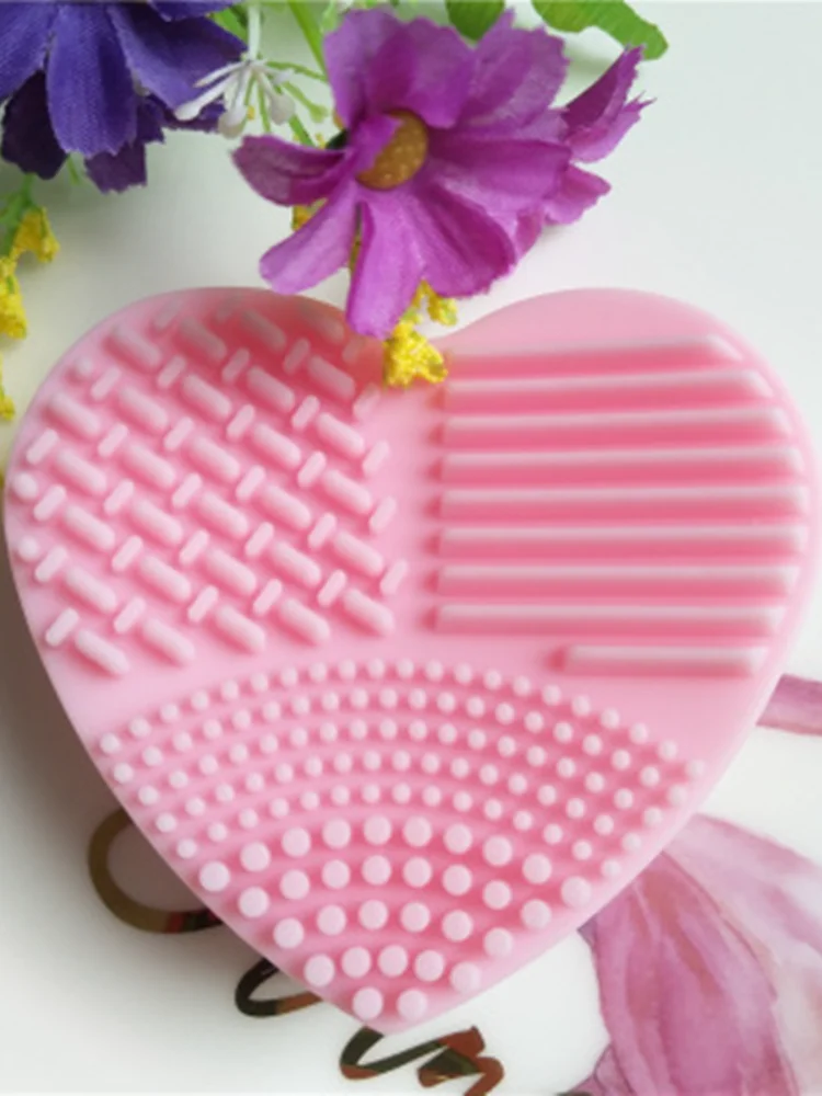 

Fashion New 2022 1 Piece Silicone Makeup Brush Cleaning Makeup Brushes Cleaner Heart Glove Cleaning Mat Portable Washing Tools