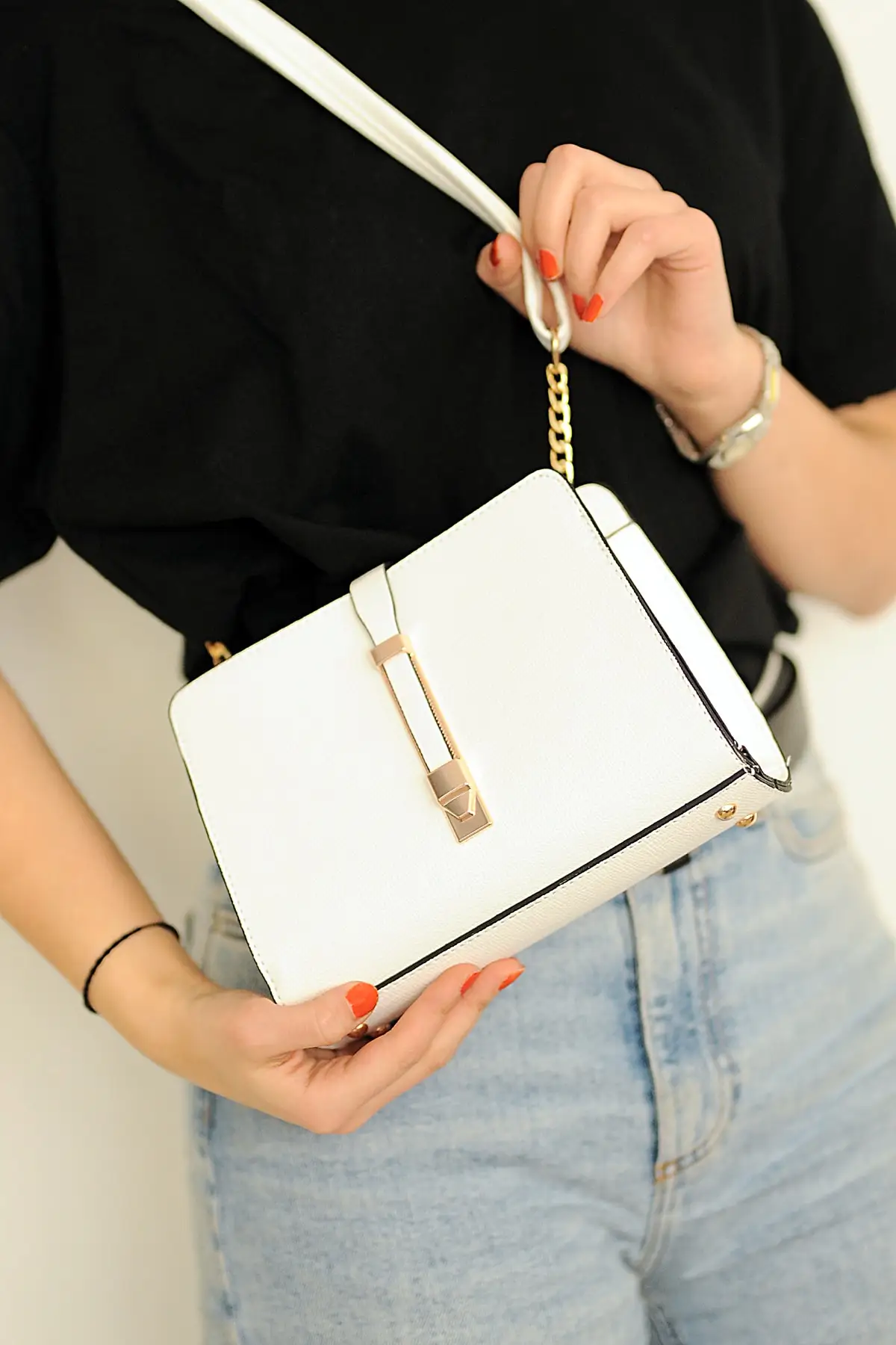 

White women shoulder bag C4571-20