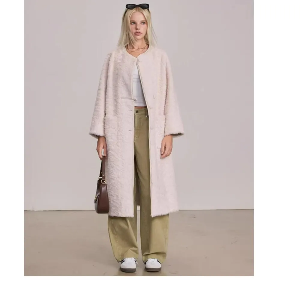 Зимнее кремово-белое лохматое пальто из искусственного кроличьего меха шикарная