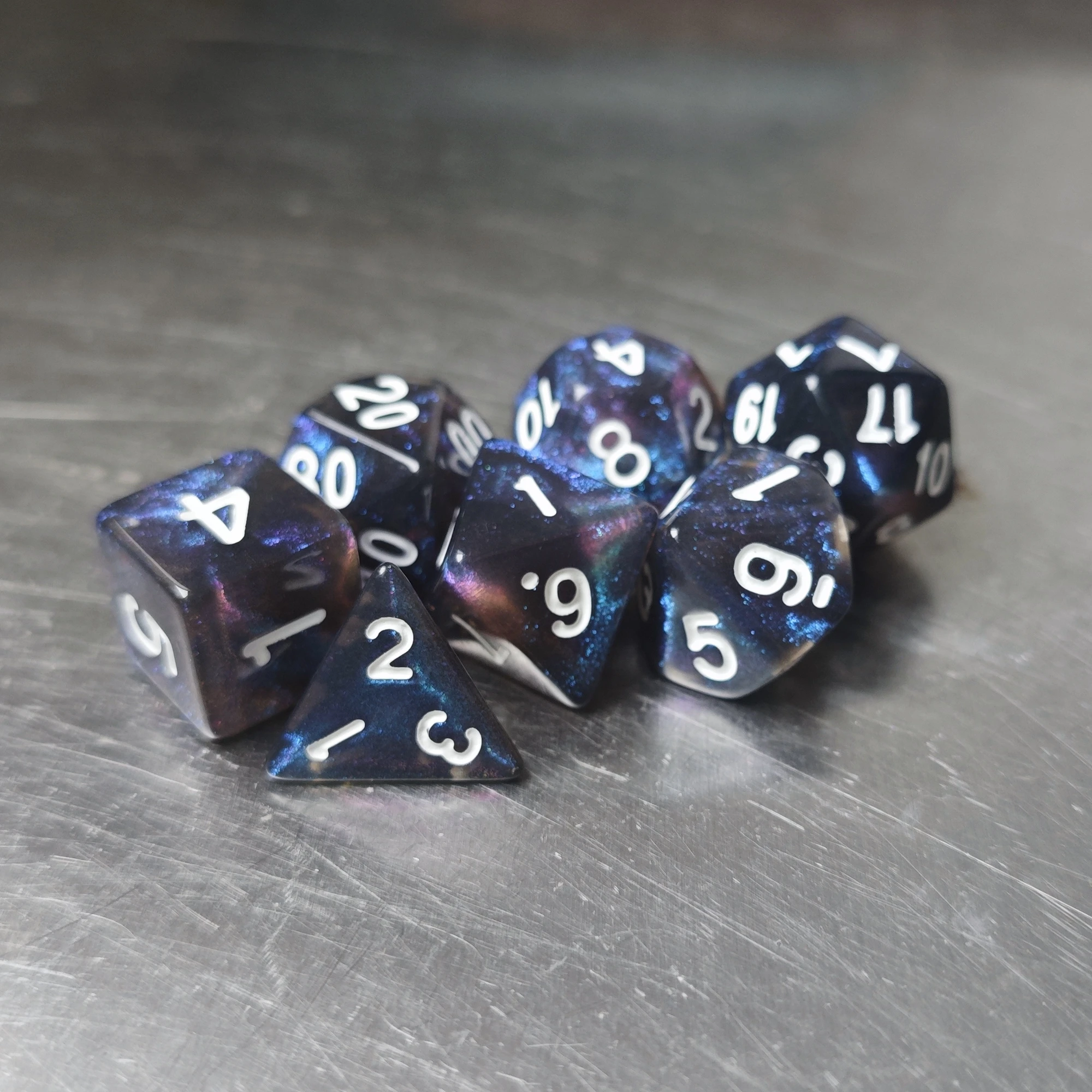 Фото 7 шт./компл. многогранные кости «Звездное небо» D&D COC Dice D4 D6 D8 D10 D% D12 D20 Настольные игры DND RPG №2
