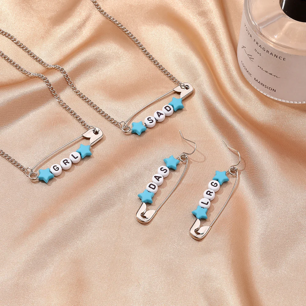 Рисунок 3 - Креативное многослойное колье с булавкой