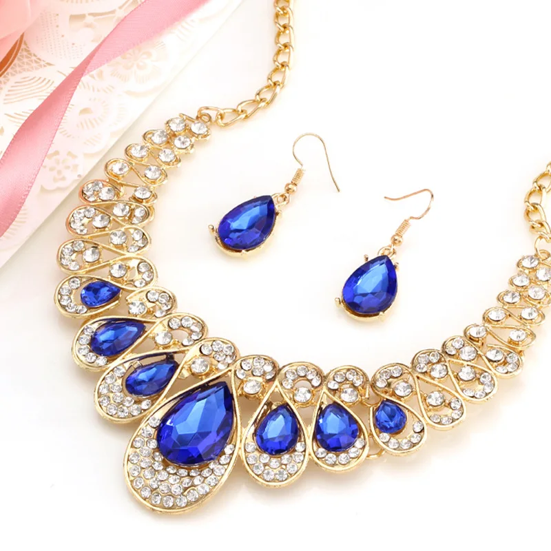 Fashion drop pendant necklace earrings wedding bride Crystal 3-piece set short clavicle neck women's jewelry luxury postage $1