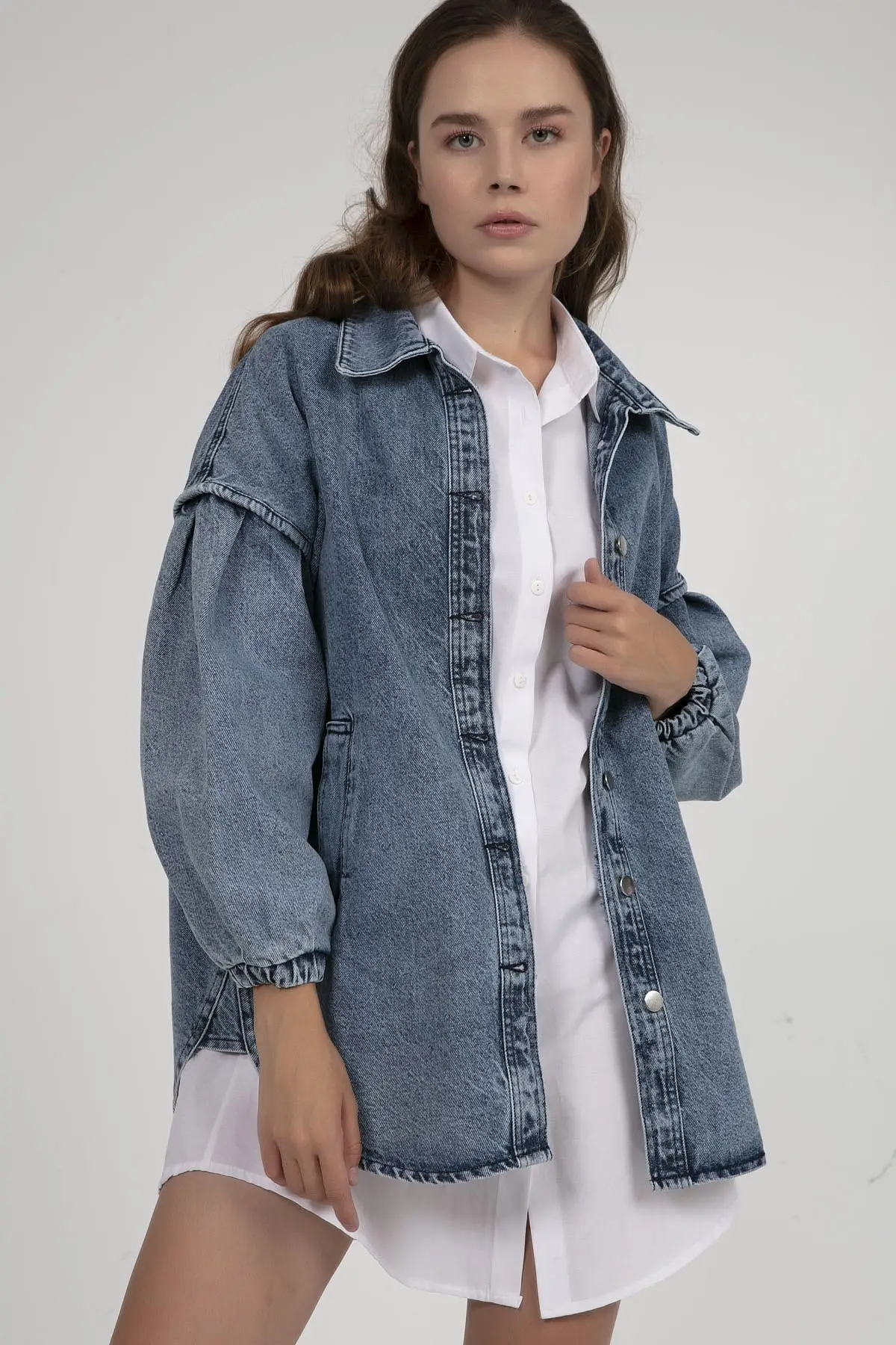 

Женская модная джинсовая куртка, джинсовая куртка с рукавами-воздушными шарами