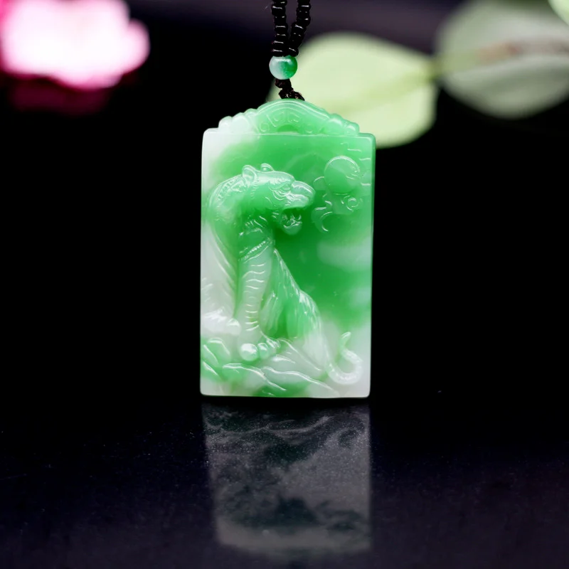 

Zodiac Tiger Green White Jade Pendant Necklace Chinese Hand-Carved Fashion Charm Jewelry Accessories Amulet Gifts for Women Men