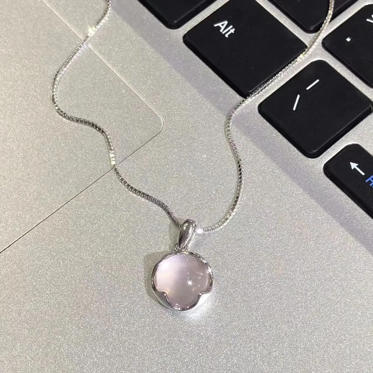 

Exquisite Cute Pink Round Crystal Pendant Necklace Women's Delicate Charm Jewellery Romantic Trendy Jewelry Vintage Accessories