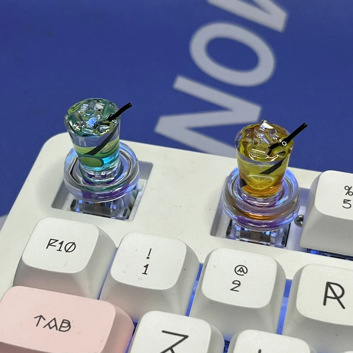 

DIY Personalized Translucent Lemon Tea Key Cap Mechanical Keyboard Cross Axle Ice Black Tea Transparent Punk Round Key Cap